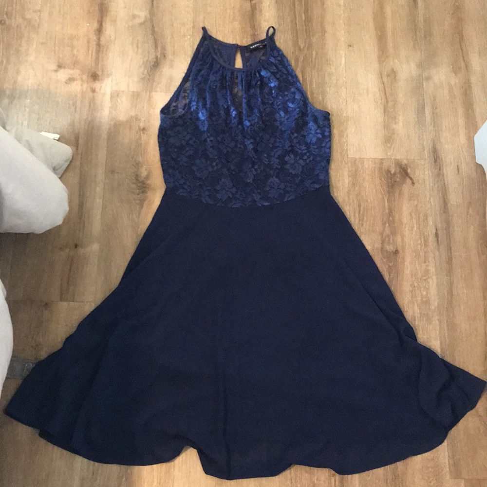 Adorable Navy Lace Dress! 💙